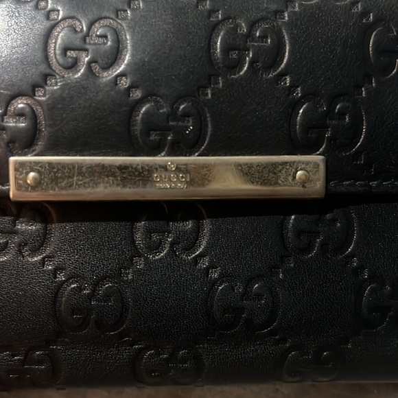 Gucci Authentic black bi fold wallet - Picture 3 of 10